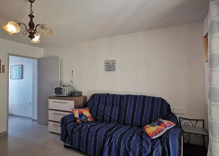 Mazet 2 Avec Terrasse Et Parking Au Lavandou - Fr-1-803-45 Dom wakacyjny *