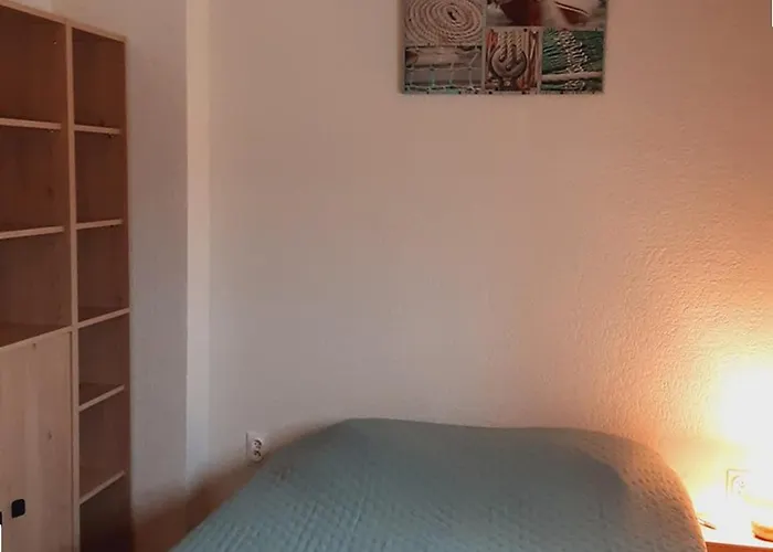 Mazet 2 Avec Terrasse Et Parking Au Lavandou - Fr-1-803-45 *