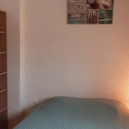 Mazet T3 Avec Jardin, Terrasse Et Piscine, Climatise, 4 Couchages, Parking Prive, - Fr-1-803-45 *