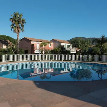 Mazet 2 Avec Terrasse Et Parking Au Lavandou - Fr-1-803-45 * Le Lavandou