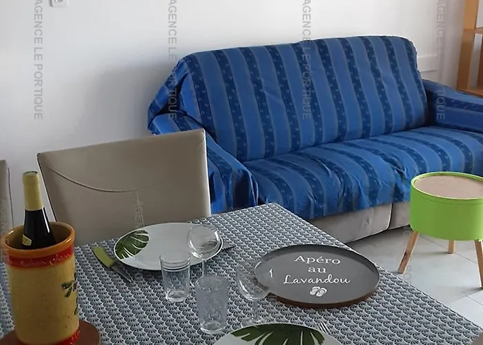 Mazet 2 Avec Terrasse Et Parking Au Lavandou - Fr-1-803-45 * Le Lavandou